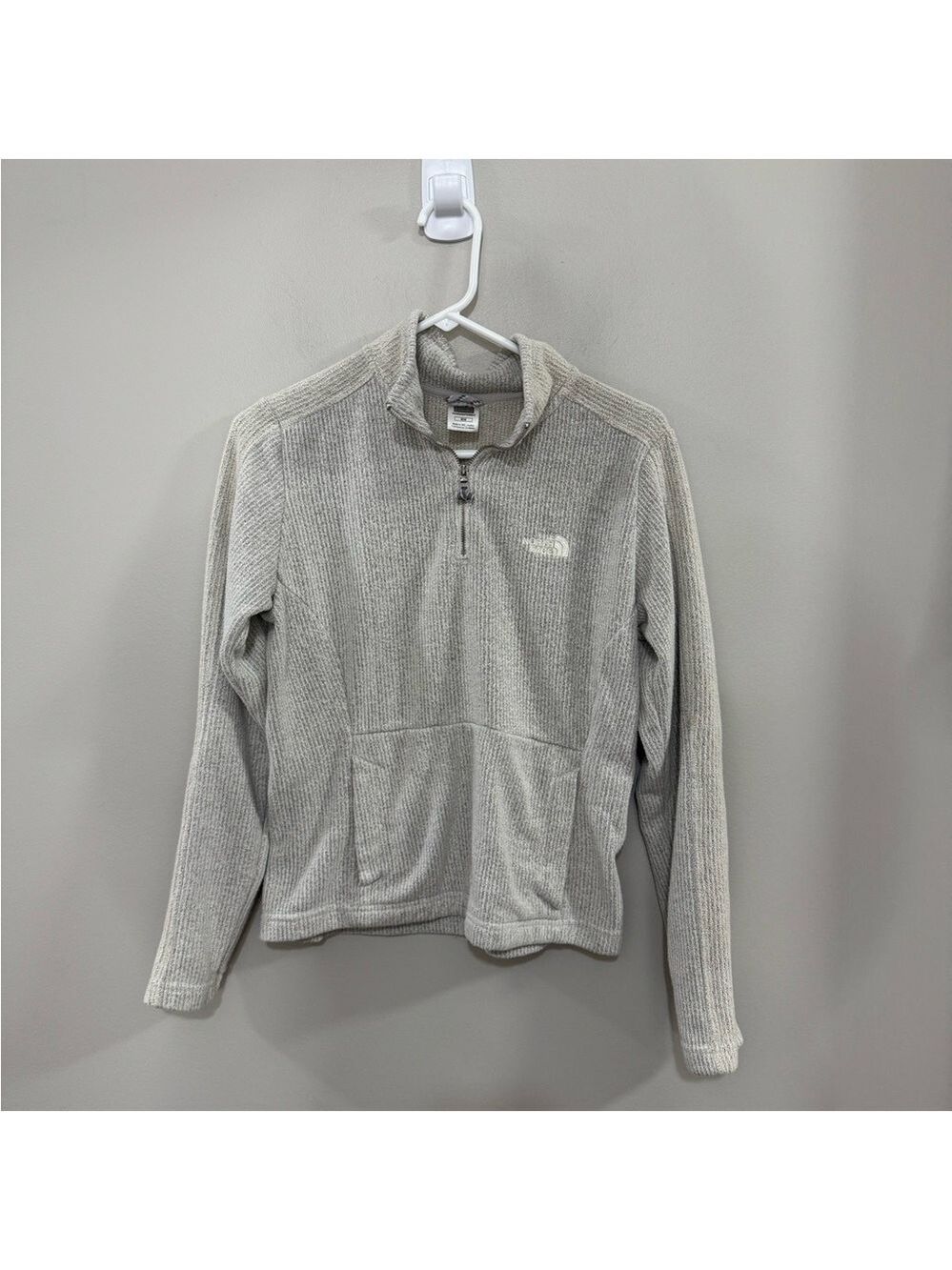 Women's The North Face Gray 1/4 Zip Fleece Pullover Sweatshirt. Size Medium